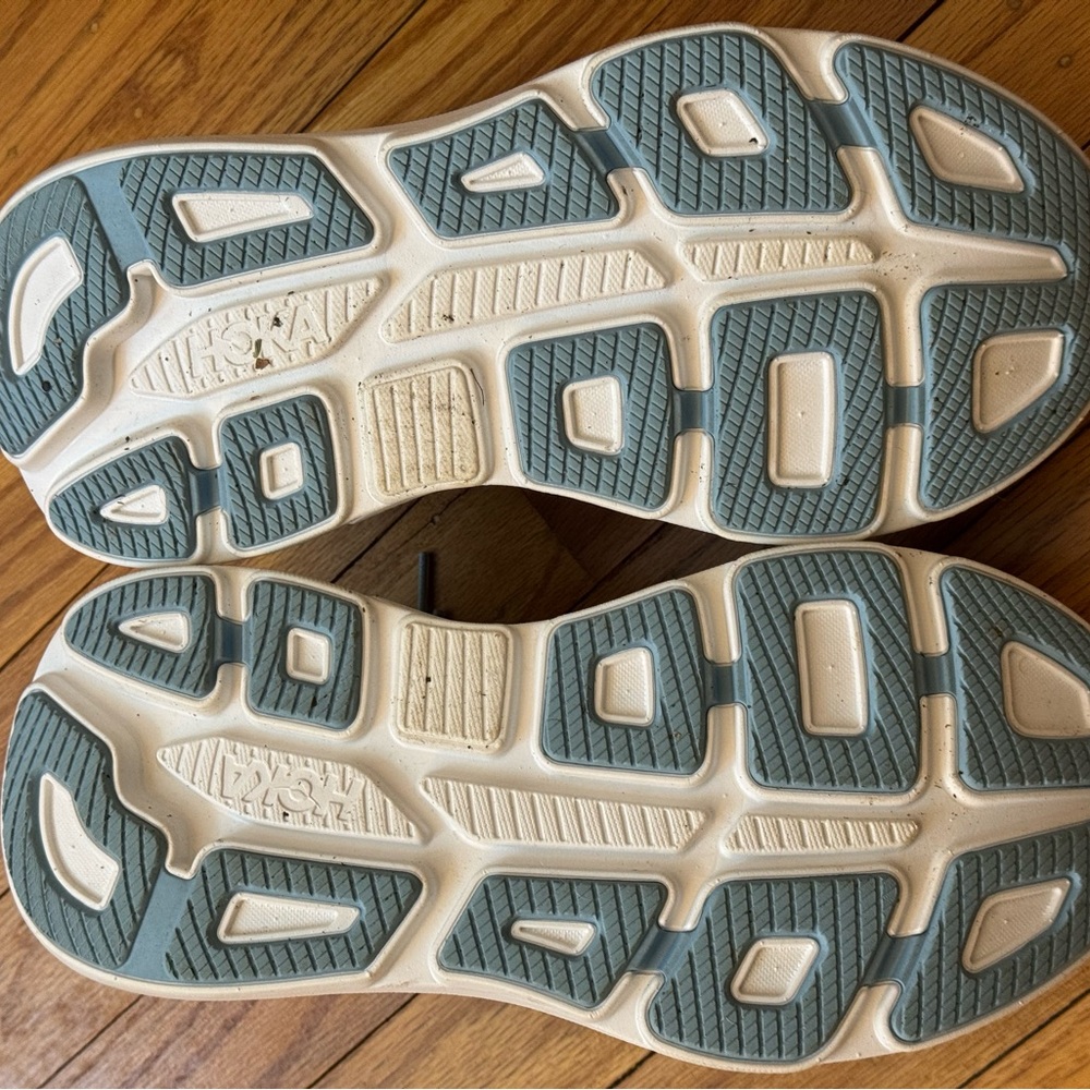 Hoka Women's Bondi 9 Sneakers - Picture 5 of 9